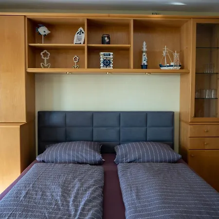 - Bella Mare - Nordseestrasse 3 * Бюзум